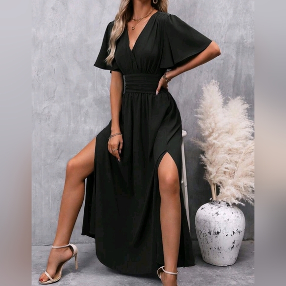 NEW Chic Ruched Waist Flutter Sleeve Maxi Dress Black - Picture 4 of 9